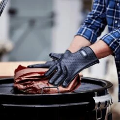 Weber Silicone Grilling Gloves -Weber Sales Shop 7017 Brisket 5 1800x1800